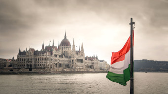 Photo Hongrie drapeau hongrois ville